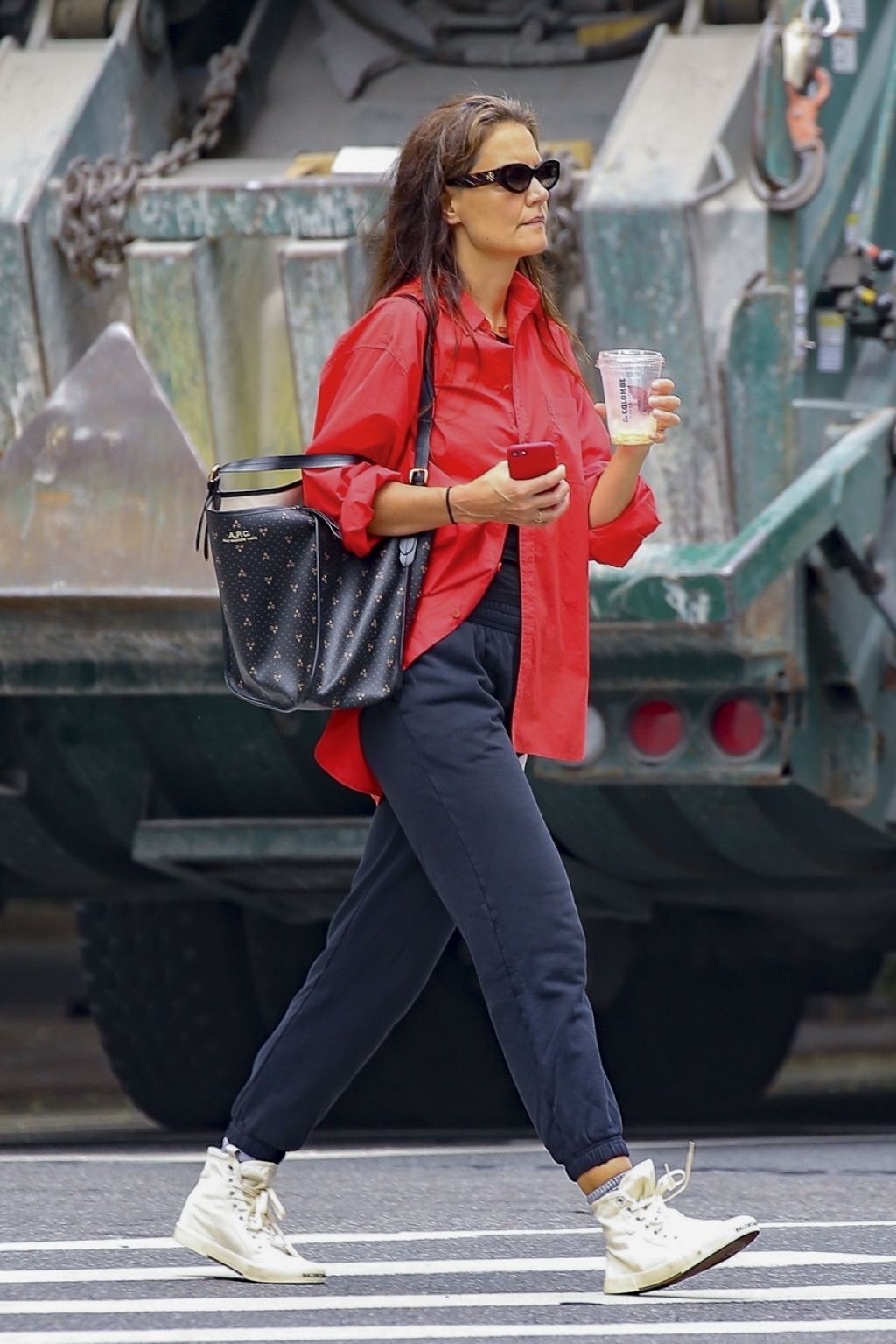 Katie Holmes In Casual Attire In New York 08/14/2023 • CelebMafia