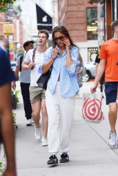 Katie Holmes in Comfy Alo Sweatpants Chats on Her Phone in New York 08/09/2023