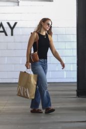 Kristen Bell With a Zara Bag in West Hollywood 08/04/2023