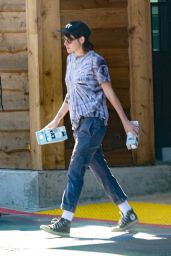 Kristen Stewart in a Tie Dye Tee and Converse Sneakers - Shopping for Oat Milk in Los Feliz 08/04/2023