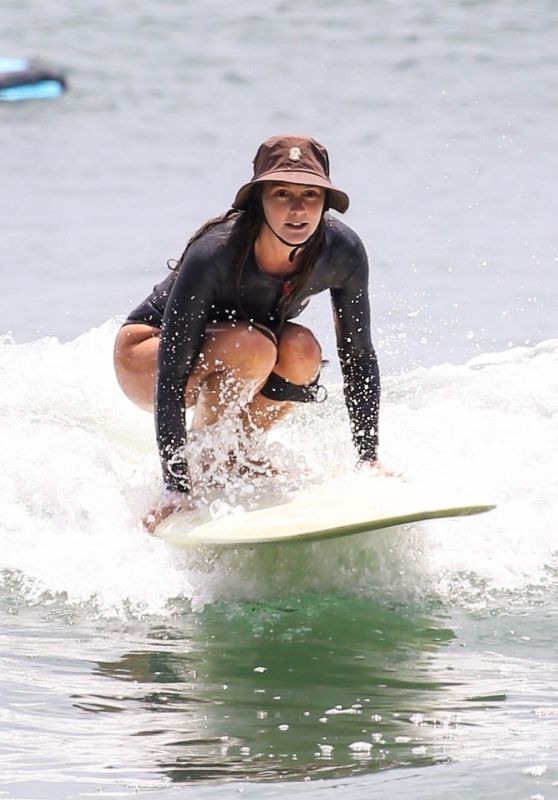 Leighton Meester - Solo Wave Riding Session in Malibu 08/12/2023