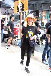 Patricia Clarkson and Susan Sarandon - SAG-AFTRA Strike in New York 08/07/2023