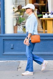 Reese Witherspoon at Brooklinen in New York 08/16/2023