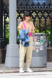 Rose Byrne in Manhattan’s West Village Neighborhood 08/07/2023