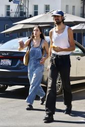 Scout Willis at The Oaks Gourmet Cafe in Los Feliz 08/03/2023