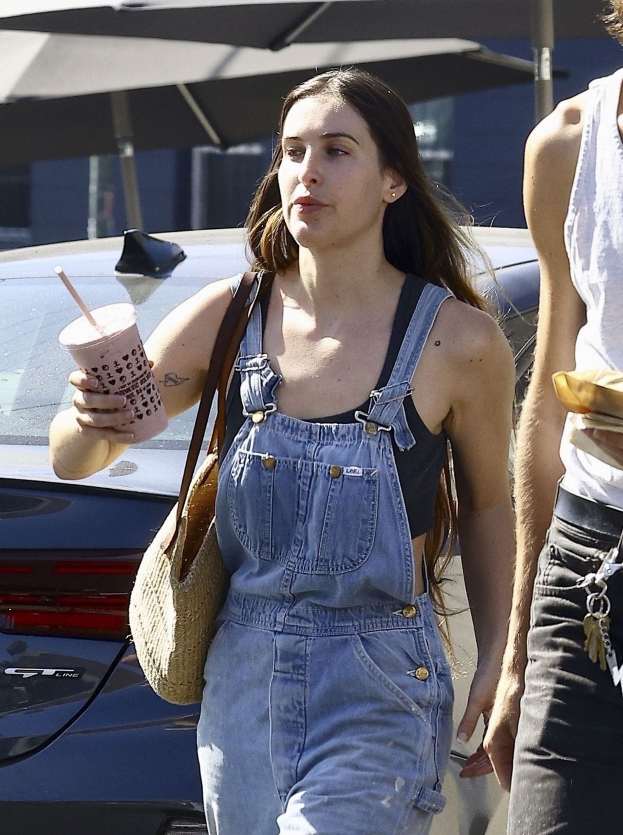 Scout Willis at The Oaks Gourmet Cafe in Los Feliz 08/03/2023 • CelebMafia