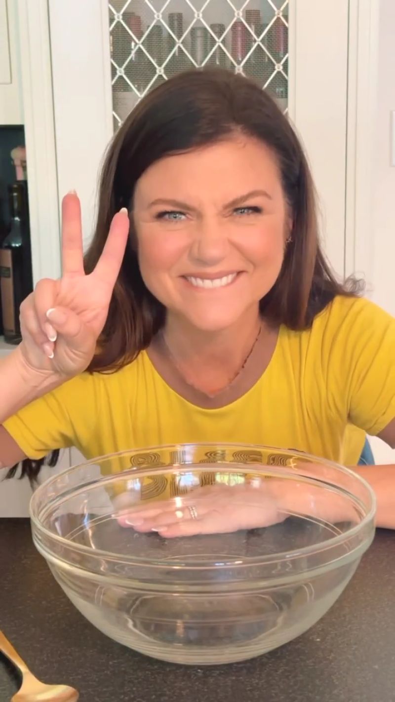 Tiffani Thiessen 08/30/2023 • CelebMafia