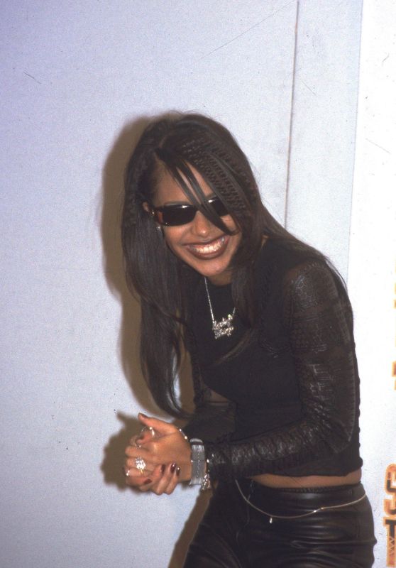 Aaliyah - The 12th Annual Soul Train Music Awards in Los Angeles 02/27/1998