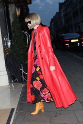 Anna Wintour in a Bright Red Leather Coat at London Fashion Week 09/17/2023