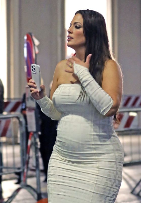 Ashley Graham - Out in Milan 09/20/2023