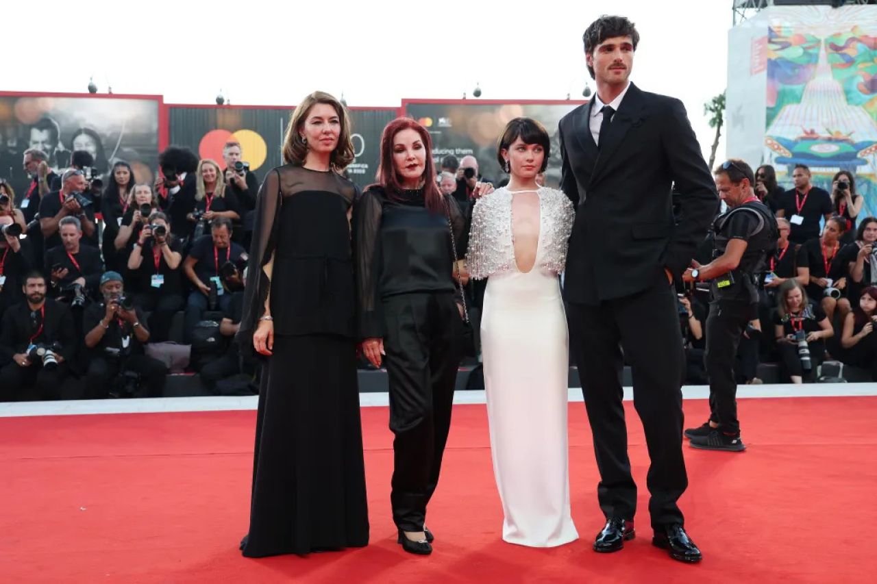 Cailee Spaeny – “Priscilla” Premiere At Venice Film Festival 09/04/2023 ...