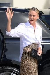 Charlize Theron Arriving at the Christian Dior Show in Paris 09/26/2023