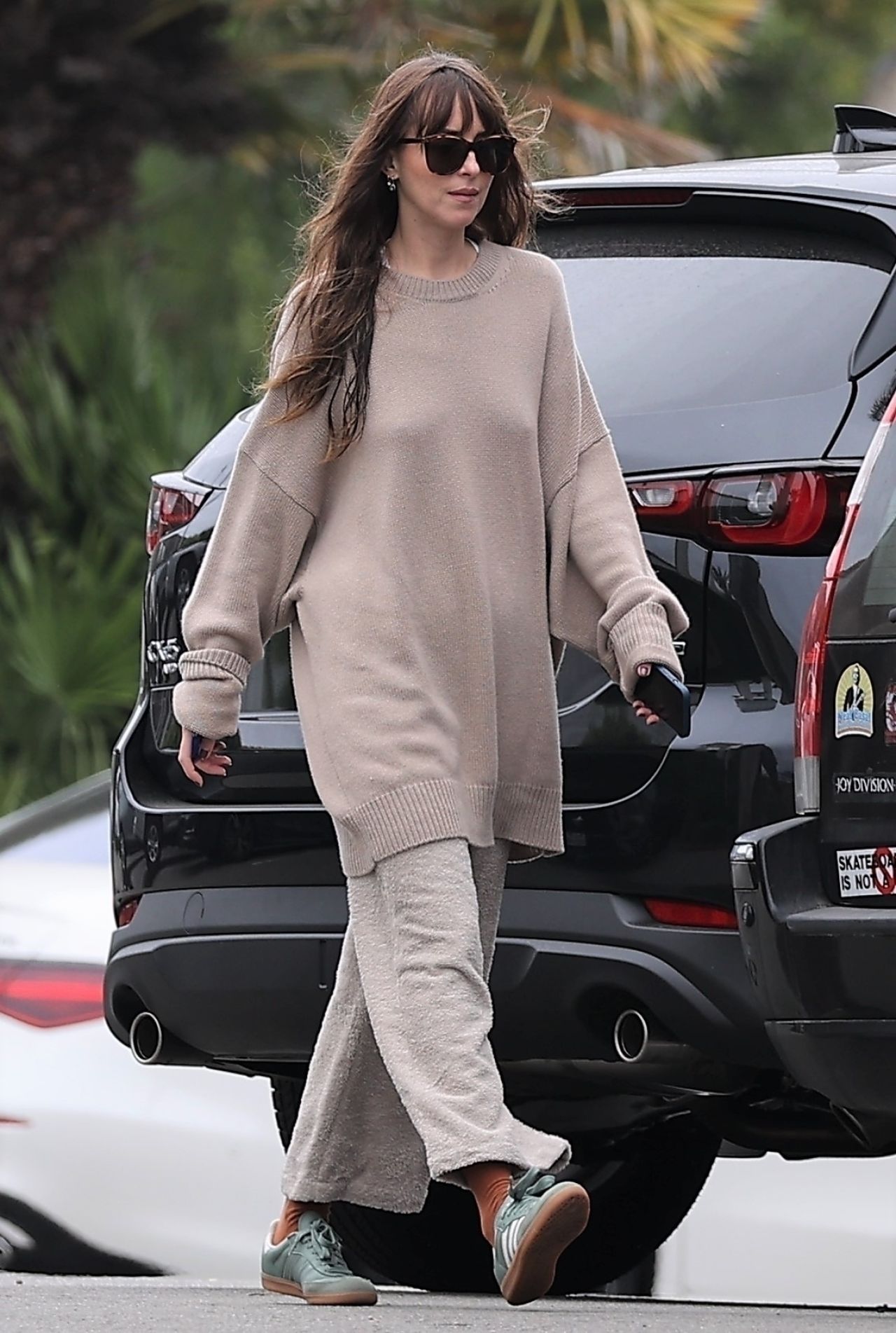 Dakota Johnson Leaves a Market in Malibu 09 17 2023 CelebMafia