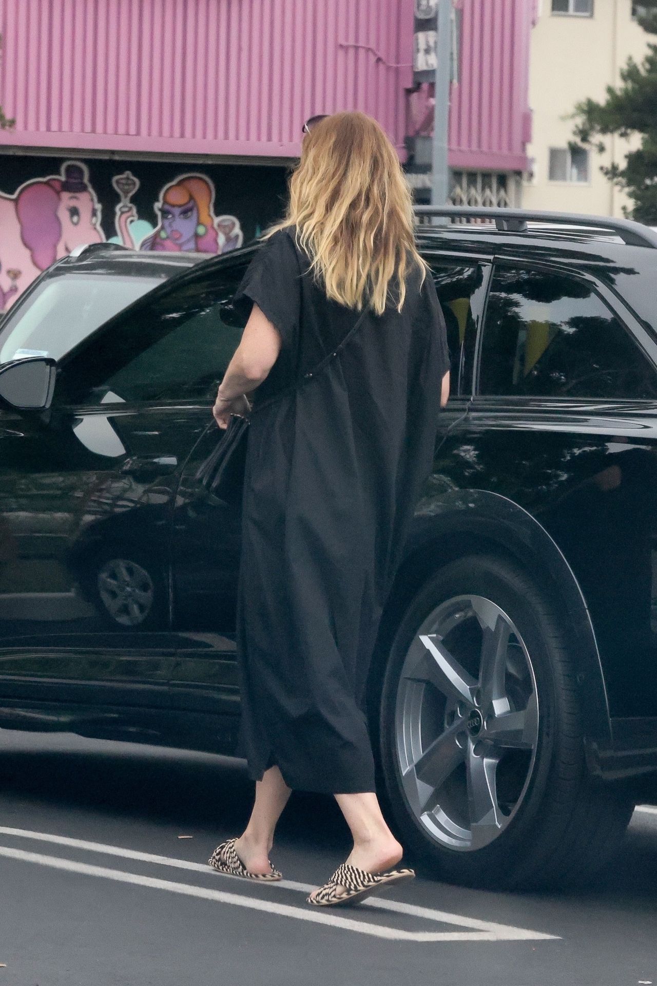 Ellen Pompeo in a Black Dress in Los Feliz 09/17/2023 • CelebMafia