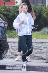 Ellen Pompeo in Athleisure Ensemble in Los Feliz 09/25/2023