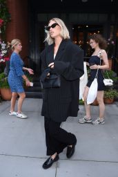 Elsa Hosk - Outside Hôtel Barrière Le Fouquet's in New York 09/07/2023 ...