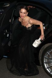 Emilia Clarke - Arriving at Vogue World: London 2023