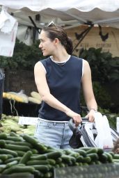 Emmy Rossum at Brentwood Farmers Market 09/03/2023