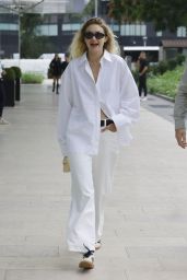 Gigi Hadid Street Style - Milan 09/21/2023