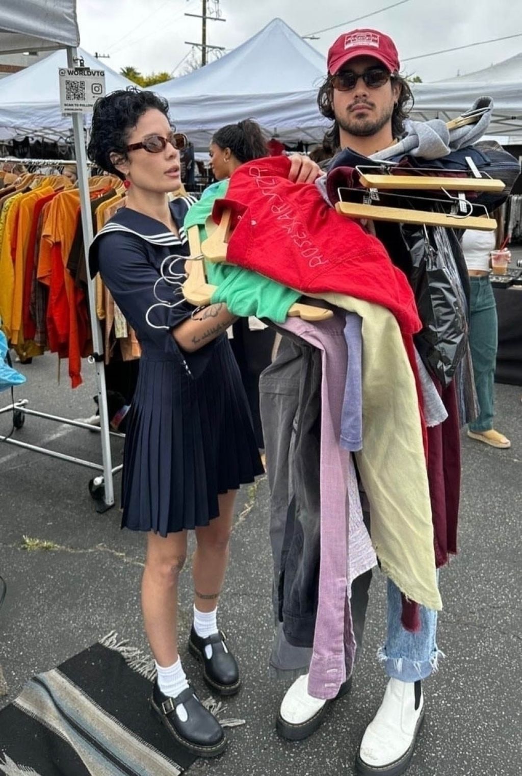 Halsey at the Silver Lake Flea Market 09/16/2023 • CelebMafia