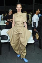 Hayley Atwell – JW Anderson Show at London Fashion Week 09/16/2023