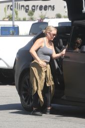 Hilary Duff - Exits the Farmers Market in Studio City 09/24/2023