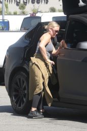 Hilary Duff - Exits the Farmers Market in Studio City 09/24/2023