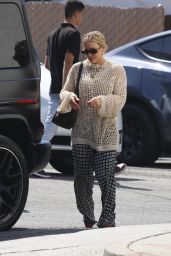 Hilary Duff - Shopping in Los Angeles 09/28/2023