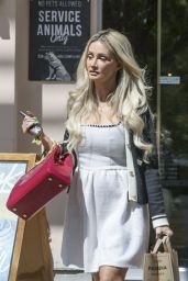 Holly Madison at Erewhon Market in Los Angeles 09/26/2023