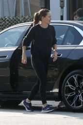 Jennifer Garner Running Errands in Brentwood 09/20/2023