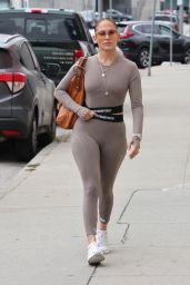 Jennifer Lopez in High-waisted Yoga Pants in Los Angeles 09/29/2023