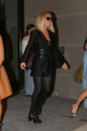 Jenny McCarthy in a Head-to-toe black Outfit in New York 09/26/2023