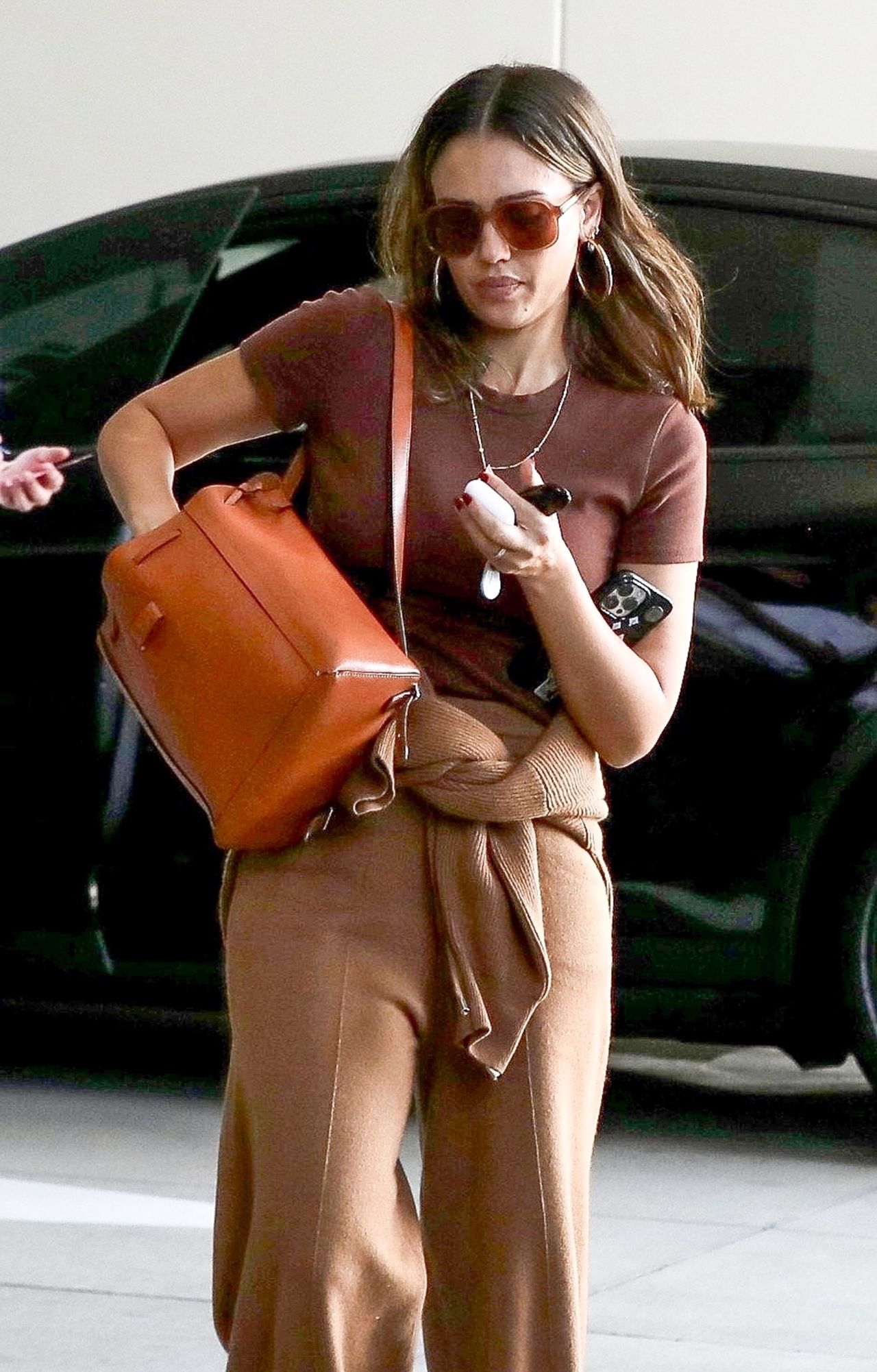 Jessica Alba Street Syle - Santa Monica 09/19/2023 • CelebMafia