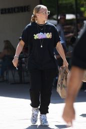 JoJo Siwa - Out in Los Angeles 09/14/2023