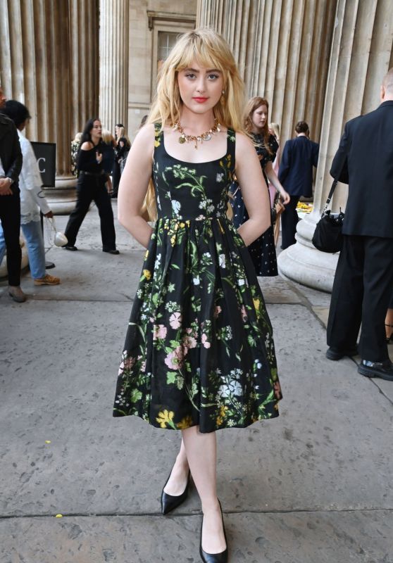 Kathryn Newton - Erdem Show at London Fashion Week 09/17/2023