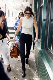 Kendall Jenner – Arrives for an Event in New York 09/15/2023 (more photos)