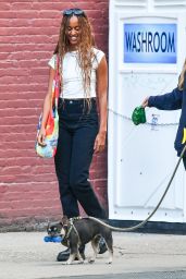 Malia Obama Street Style - New York 09/15/2023