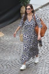 Natalie Imbruglia Wearing Her Chanel Brown Bag at the Arena in Verona 09/20/2023