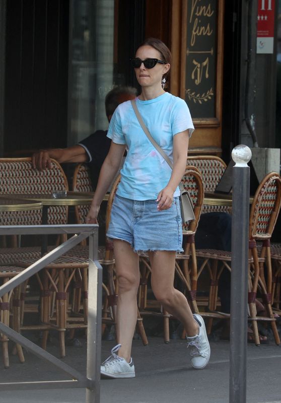 Natalie Portman in Casual Outfit in Paris 09/11/2023