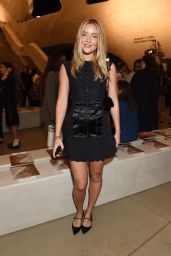 Olivia Ponton – Tory Burch Fashion Show in New York City 09/11/2023