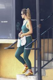 Olivia Wilde in Green Workout Gear in Los Angeles 09/01/2023