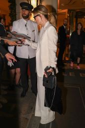 Olivia Wilde - Night Out in Paris 09/28/2023