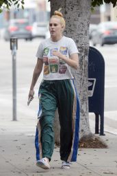 Rumer Willis in Comfy Outfit in Los Angeles 09/21/2023
