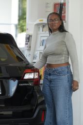 Sasha Obama at a Gas Station in LA 09/18/2023
