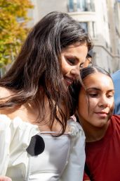 Selena Gomez - Leaves the L’Avenue Restaurant in Paris 09/27/2023