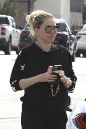 Shanna Moakler - Out in Los Angeles 09/01/2023