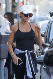 Sofia Richie at the Brentwood Country Mart 09/23/2023