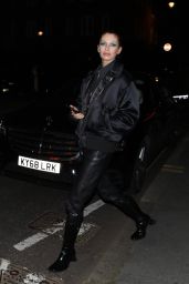 Stella Maxwell Departs the Vogue World Show in London 09/14/2023