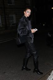 Stella Maxwell Departs the Vogue World Show in London 09/14/2023