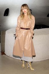 Suki Waterhouse - Tory Burch Fashion Show in New York City 09/11/2023